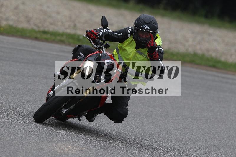 Archiv-2025/10 23.04.2025 Cornu Master School ADR/rot-rouge/0